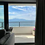 Zen 2 Apartment Brist
