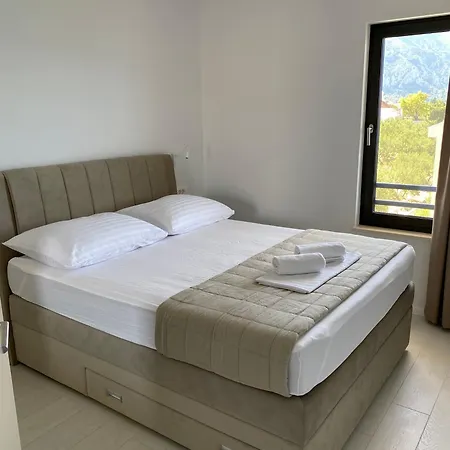 Zen 2 Apartment Brist